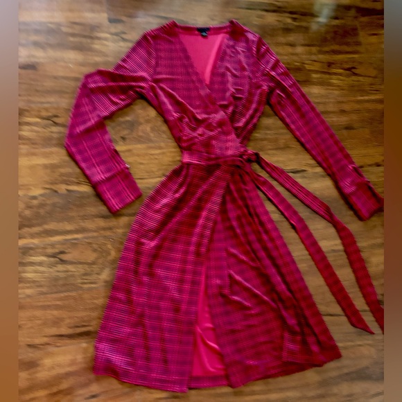 Ann Taylor Red w/ Navy Blue Long Sleeve Wrap Dress - Classic Look. NWT Size 4 - Picture 1 of 4